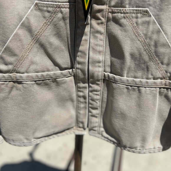 NWT Unisex Guess Oversized Canvas Cargo Jacket - Picture 9 of 9